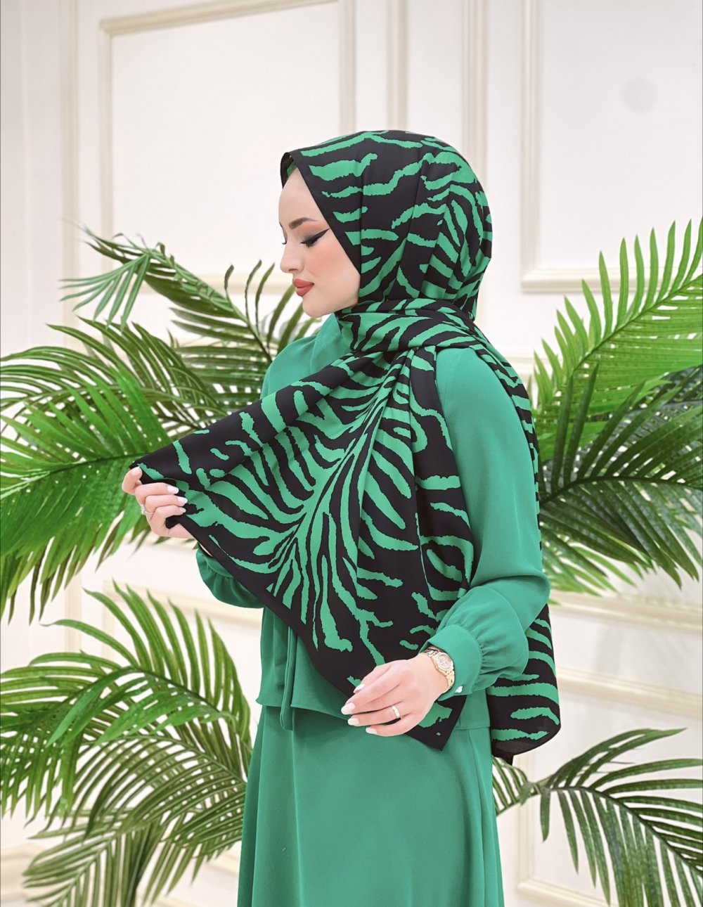 Zebra Desen Medine İpeği Şal Zümrüt