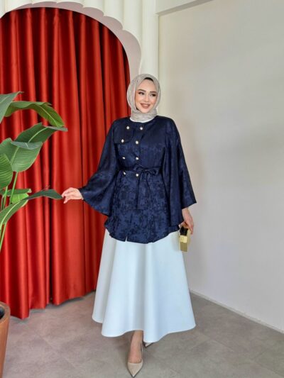 Derya Panço Lacivert