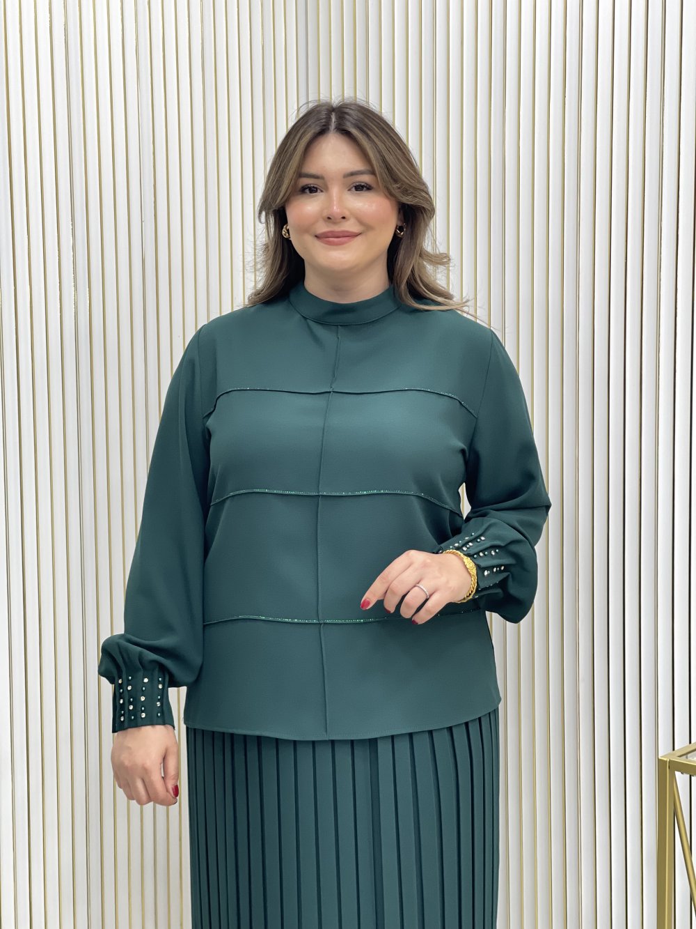 Nezaket Etekli Takım - Görsel 2